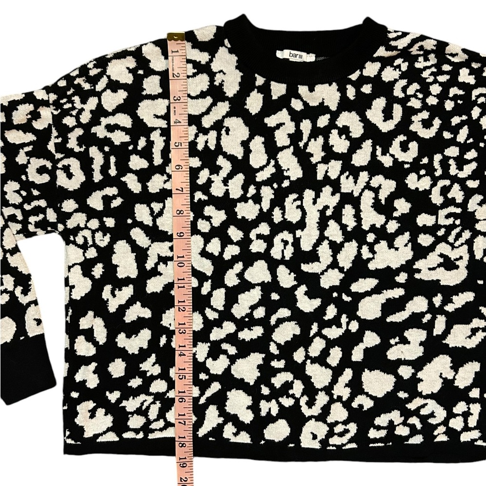 Bar III Black & White Cheetah Jacquard Crewneck Pullover Cropped Sweater M - Picture 6 of 9